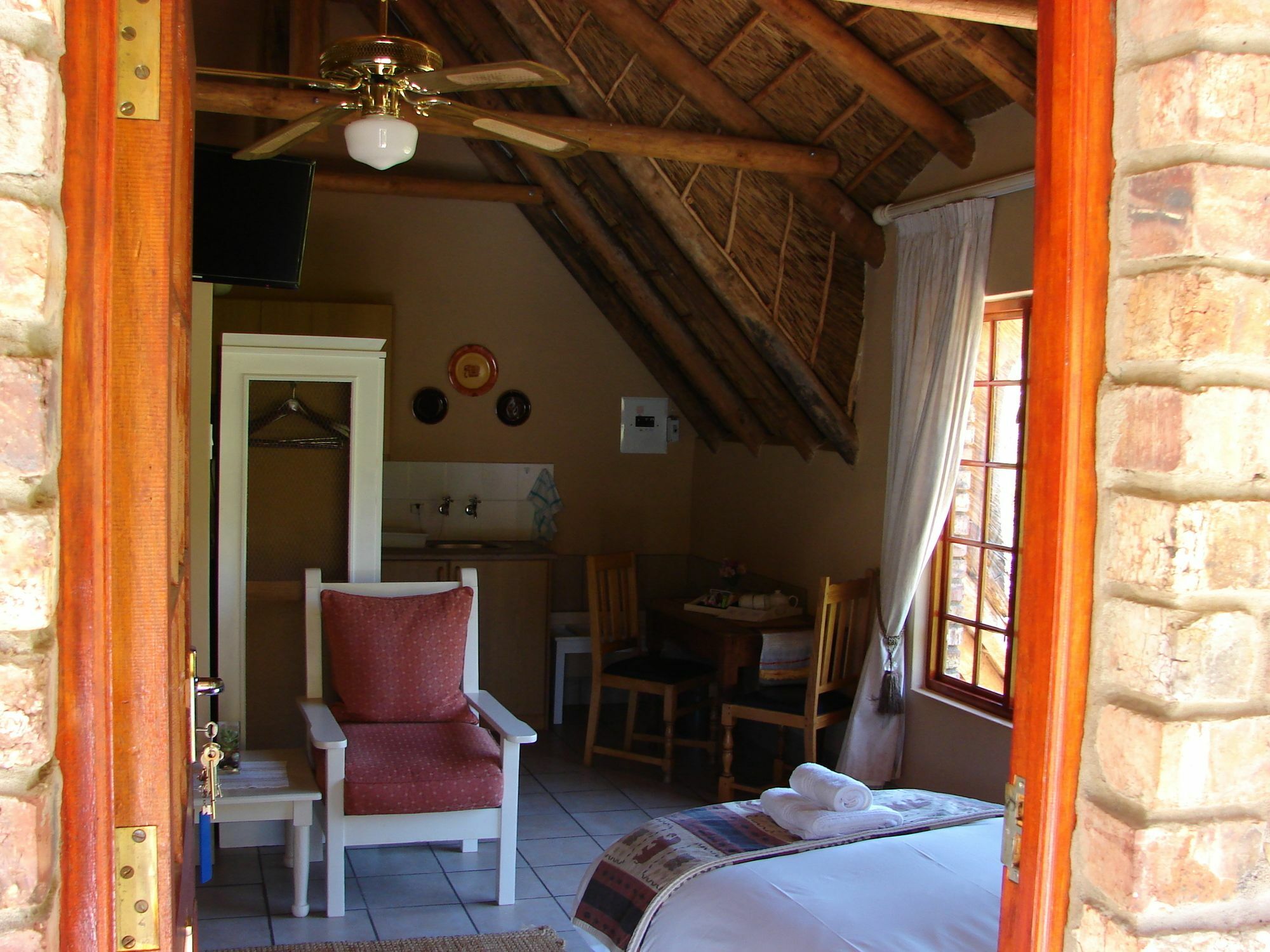 De Poort Country Lodge Oudtshoorn Dış mekan fotoğraf